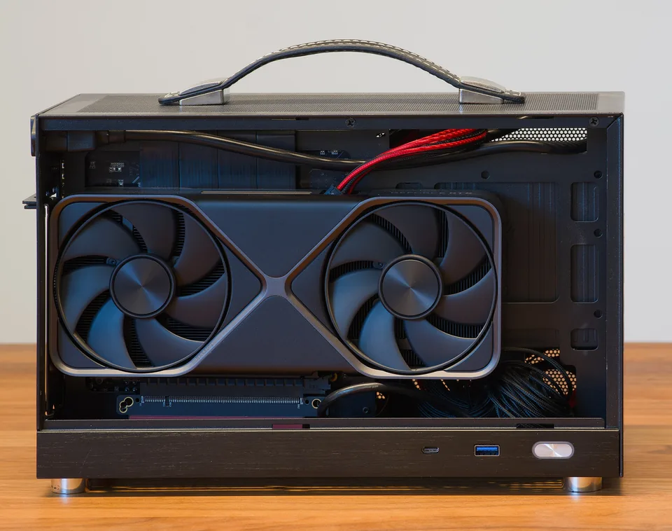 KXRORS S300 SFF PC with GeForce RTX 5070 Founders Edition next to NVIDIA DGX Spark 2026 dllu