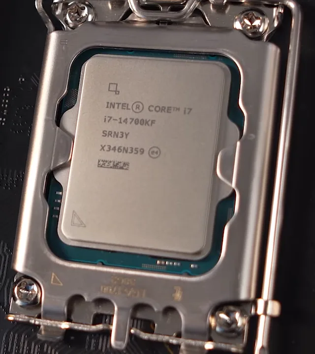 ТОП МУТАНТ – дешевый конкурент i7-14700K | Мобильный i7-14700HX на МОЩНОЙ плате Erying; still00:01:35.200 showing14700KF